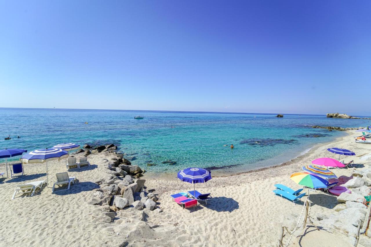 Suite Hotel L'Oasi Di Riaci (Adults Only) Санта Доменика Екстериор снимка