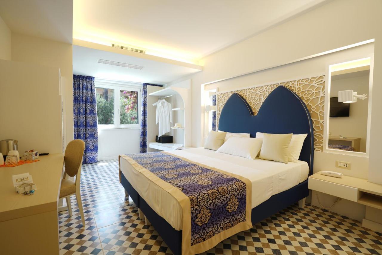 Suite Hotel L'Oasi Di Riaci (Adults Only) Санта Доменика Екстериор снимка