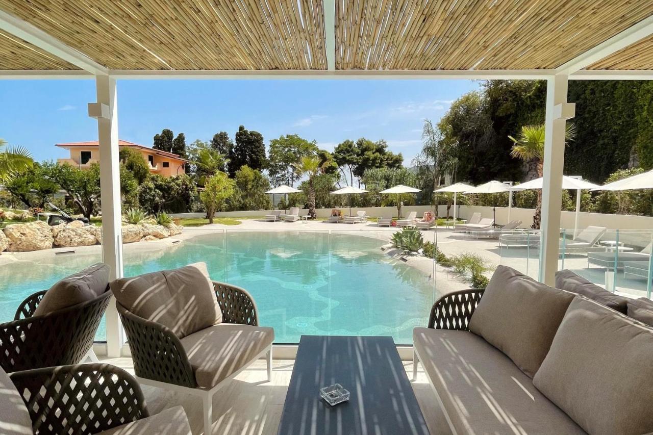 Suite Hotel L'Oasi Di Riaci (Adults Only) Санта Доменика Екстериор снимка
