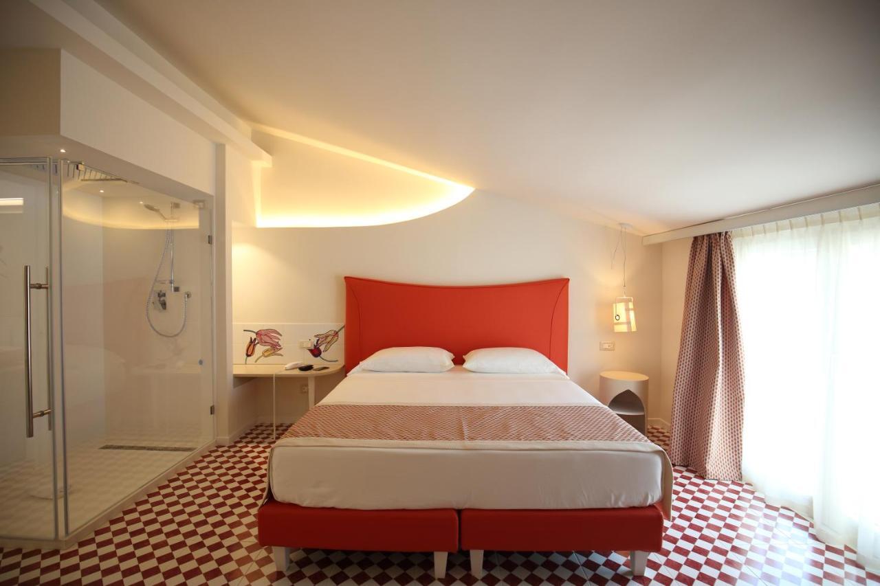 Suite Hotel L'Oasi Di Riaci (Adults Only) Санта Доменика Екстериор снимка