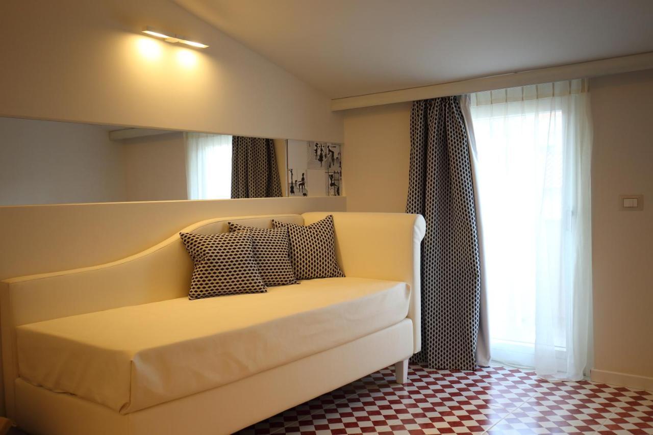 Suite Hotel L'Oasi Di Riaci (Adults Only) Санта Доменика Екстериор снимка